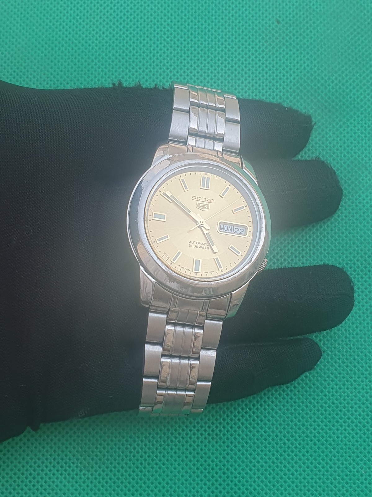Vintage Seiko 5 7s26 Automatic Stainless Steel men Wristwatch made in Japan