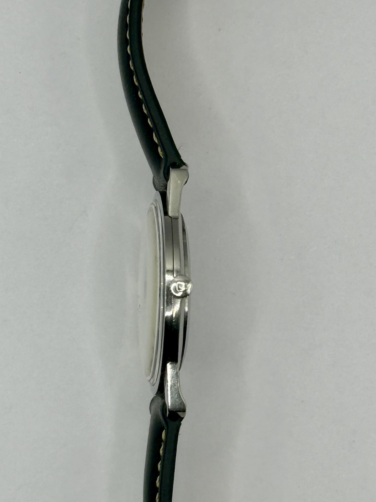 Universal Geneve Altesse Gray Dial with White Roman Numerals