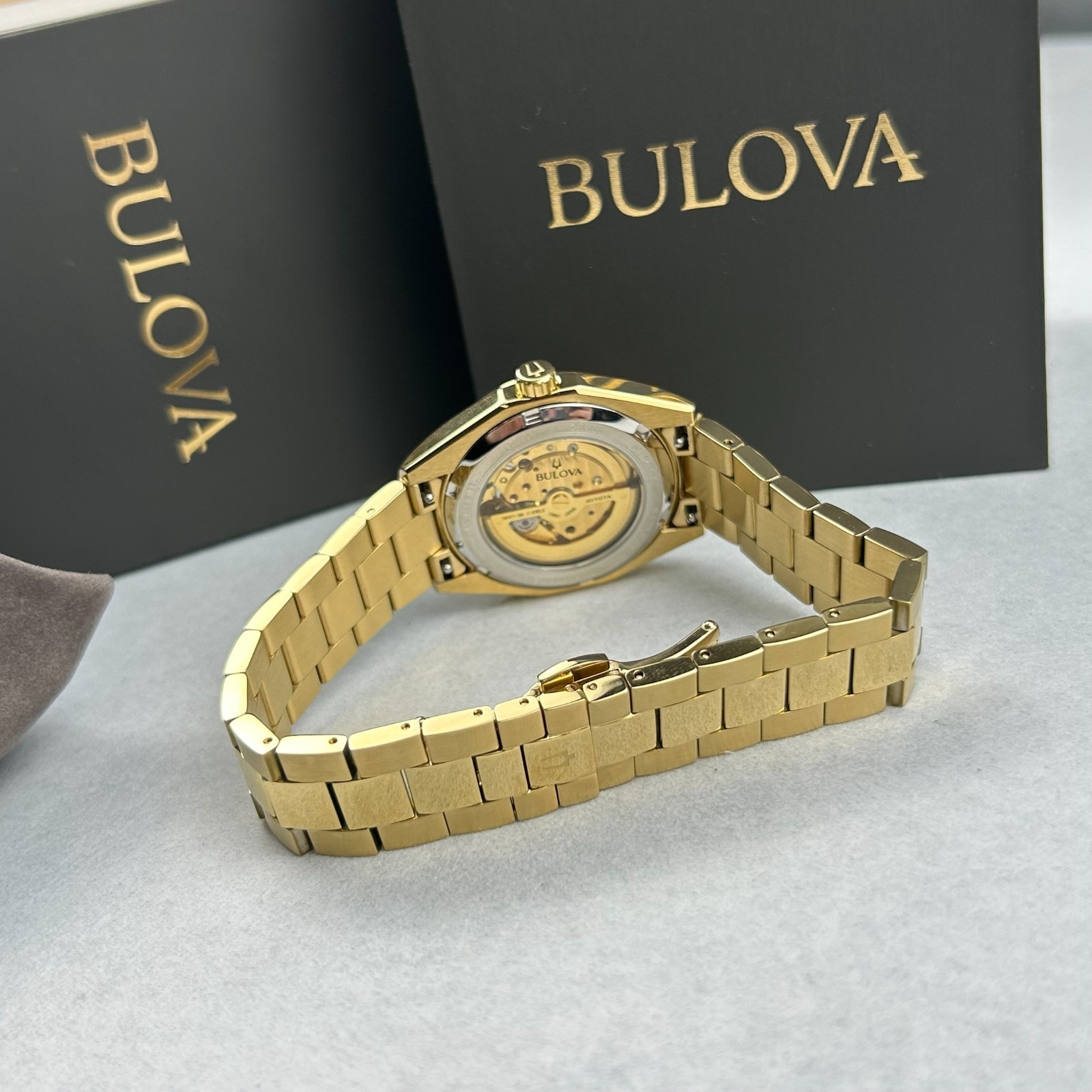 Bulova Surveyor Classic 97A182 Automatic Gold Tone Dial Men’s Watch 39mm New/Box