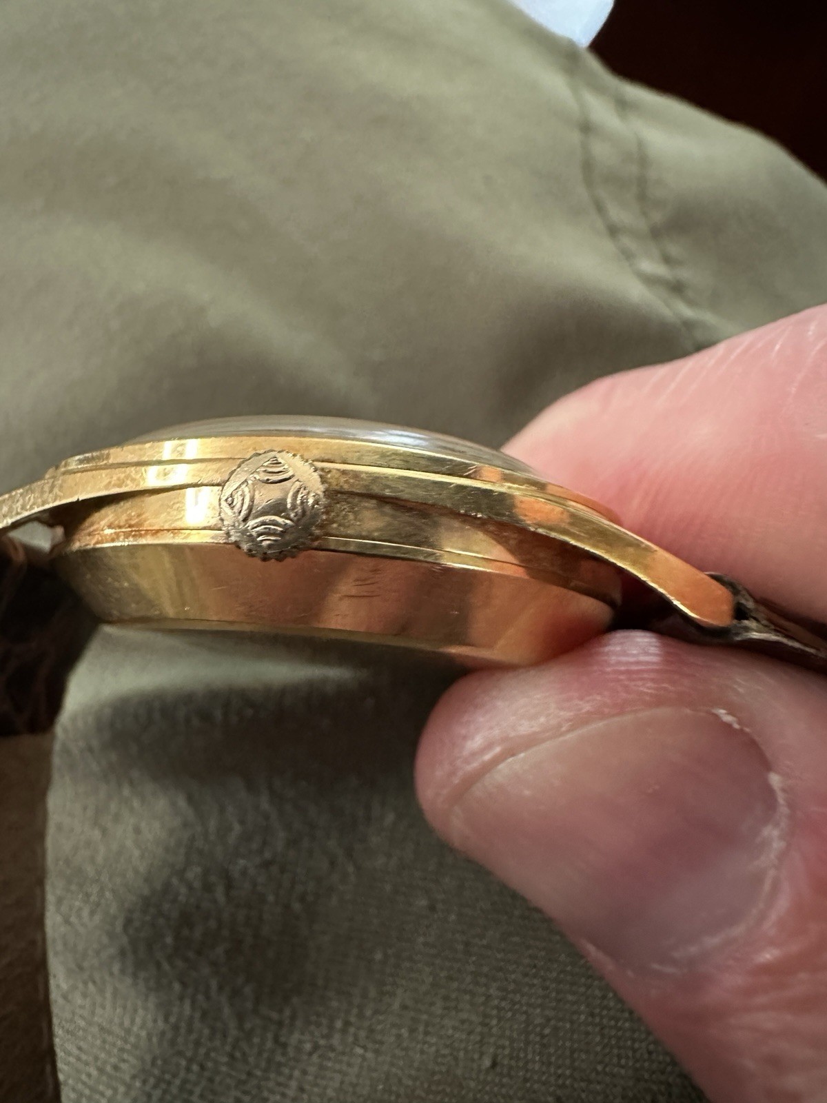 Vintage Zenith Automatic 18K Solid Gold 2572 PC Watch 1970s Signed Crown Buckle