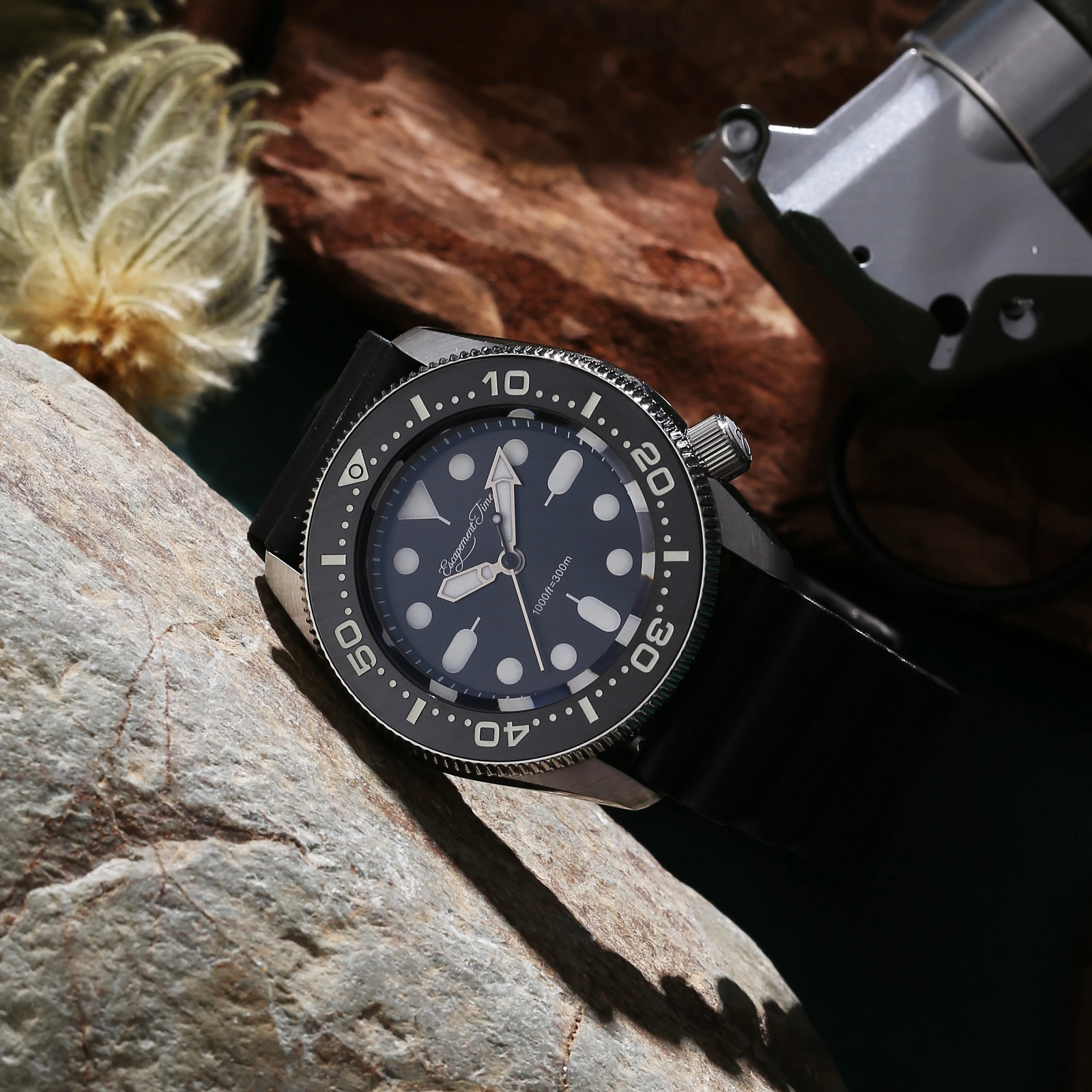 Quartz Diver Watch 2S60 Movement Sapphire Ceramic Bezel BGW9 300M 10Y Battery