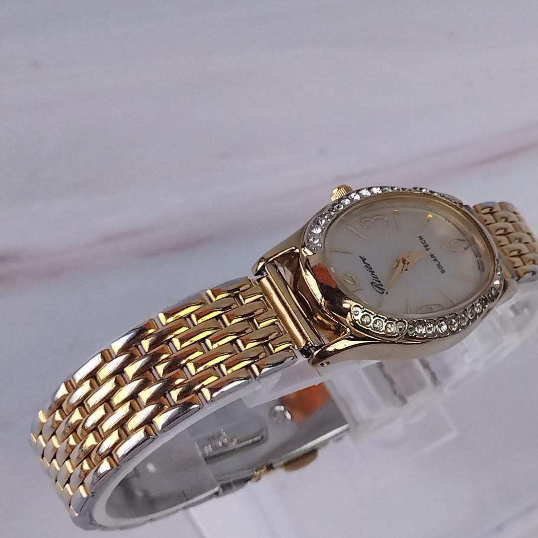 [Working Condition] Citizen Rivière Women’s Solar Quartz Watch with Shell F