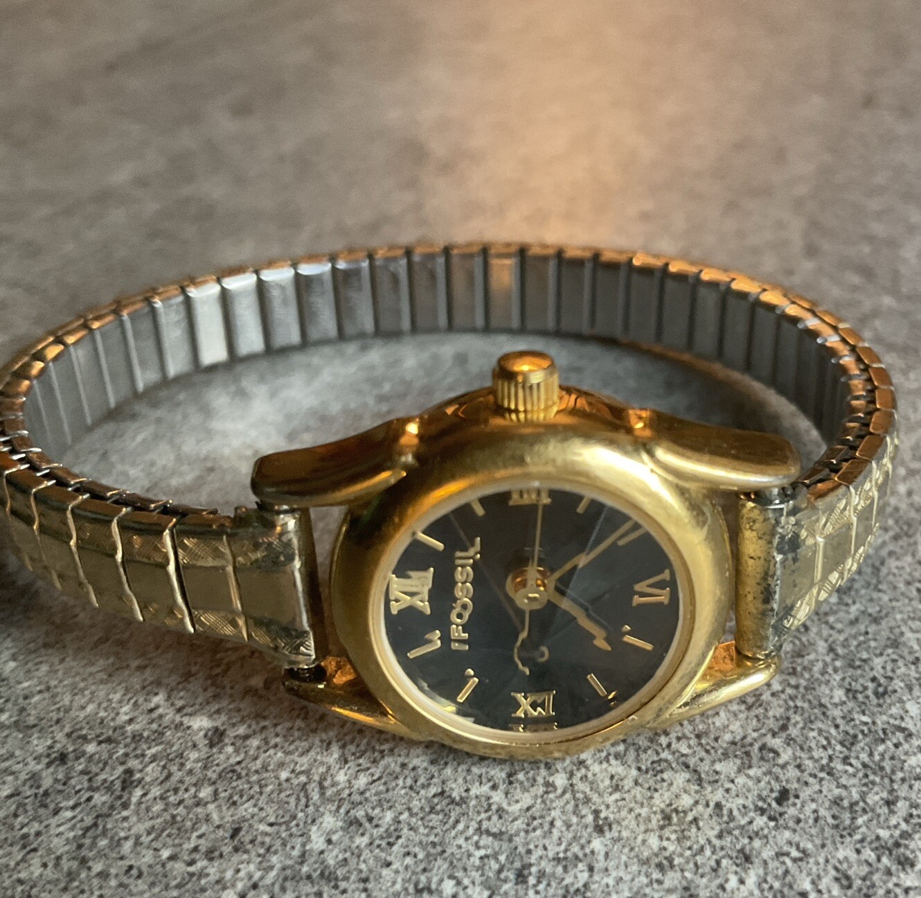 Vintage Fossil PC-9537 Quartz Womens Watch Jewel Cut Crystal Black Dial D1