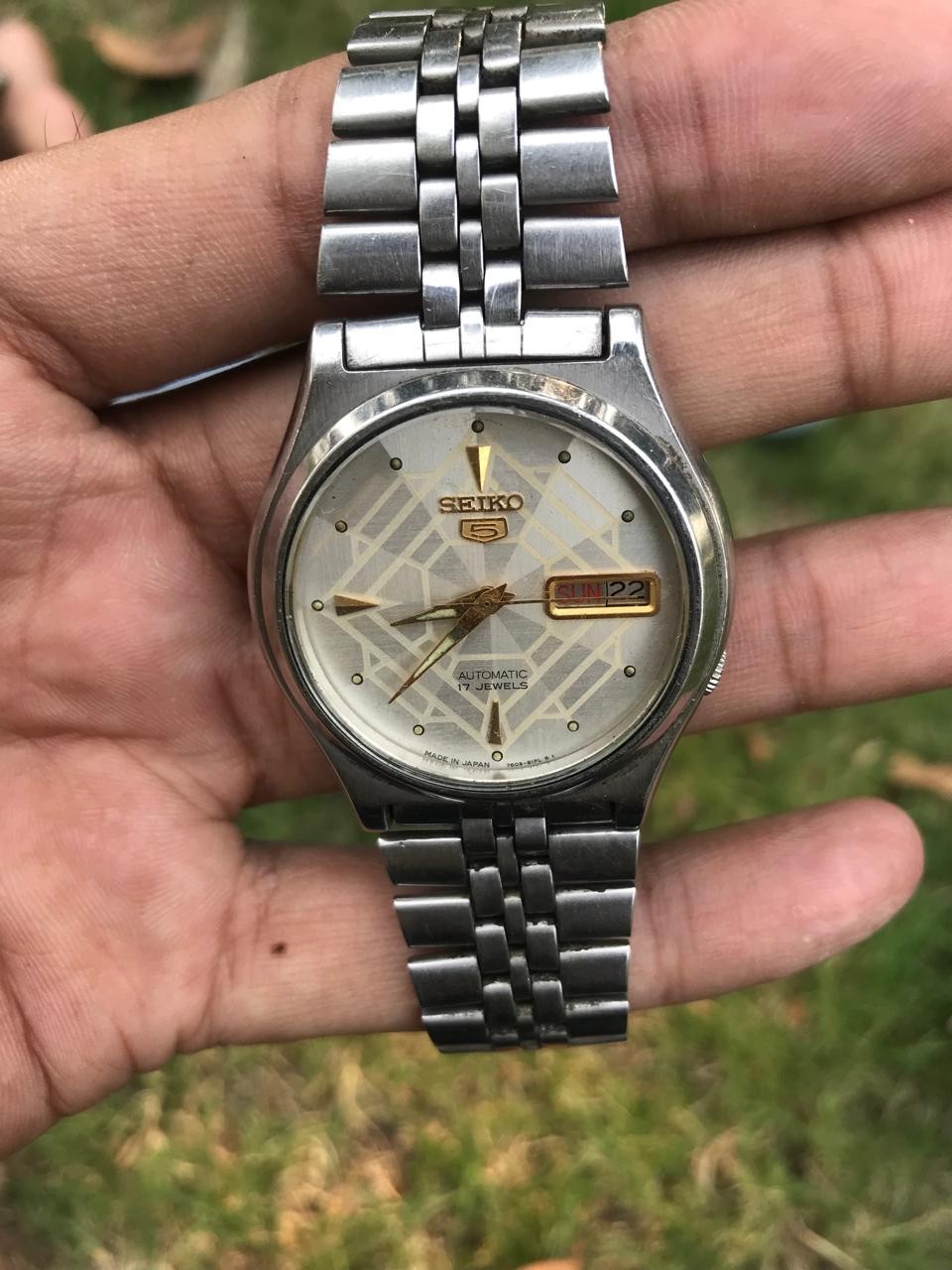 Vintage Seiko 5 “Spider Dial” Automatic 7009-3171 Day/Date 17J Men’s Watch