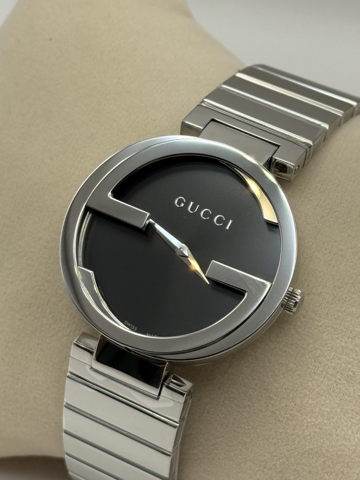 Gucci Interlocking G Stainless Steel Black Dial Quartz Ladies Watch YA133307