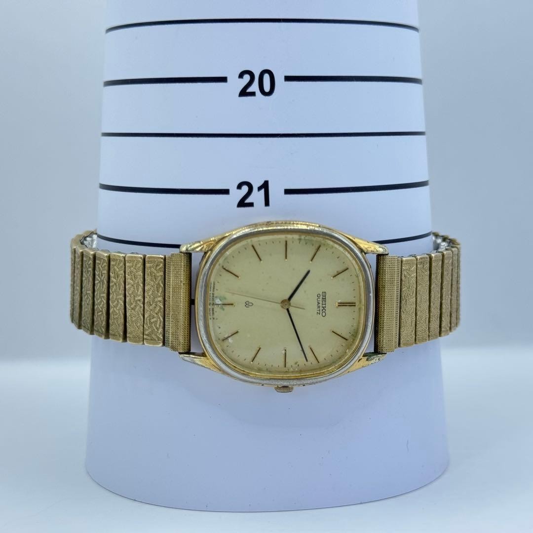 Working condition SEIKO quartz watch, new battery, oval gold case, unisex.
