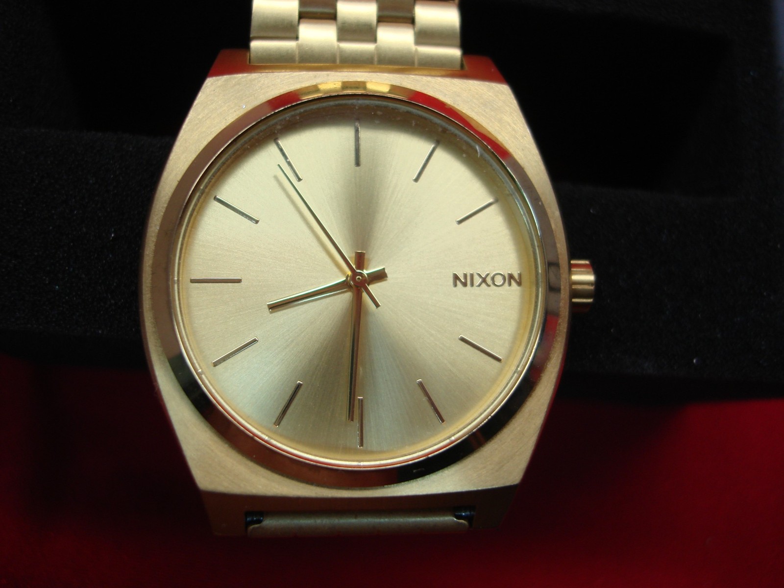 NIXON MINIMAL “THE TIME TELLER” MOD. A045 511 WRISTWATCH – NEW IN BOX