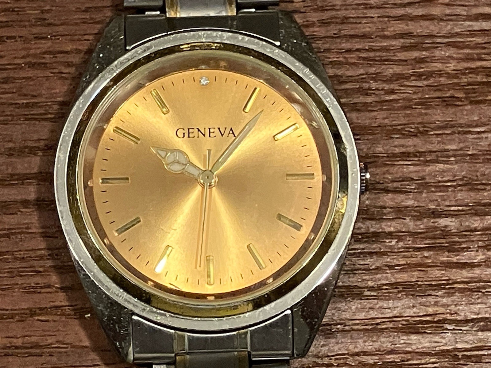 Geneva men’s each Gold Dial Round Case Analog Silver Bracelet Band