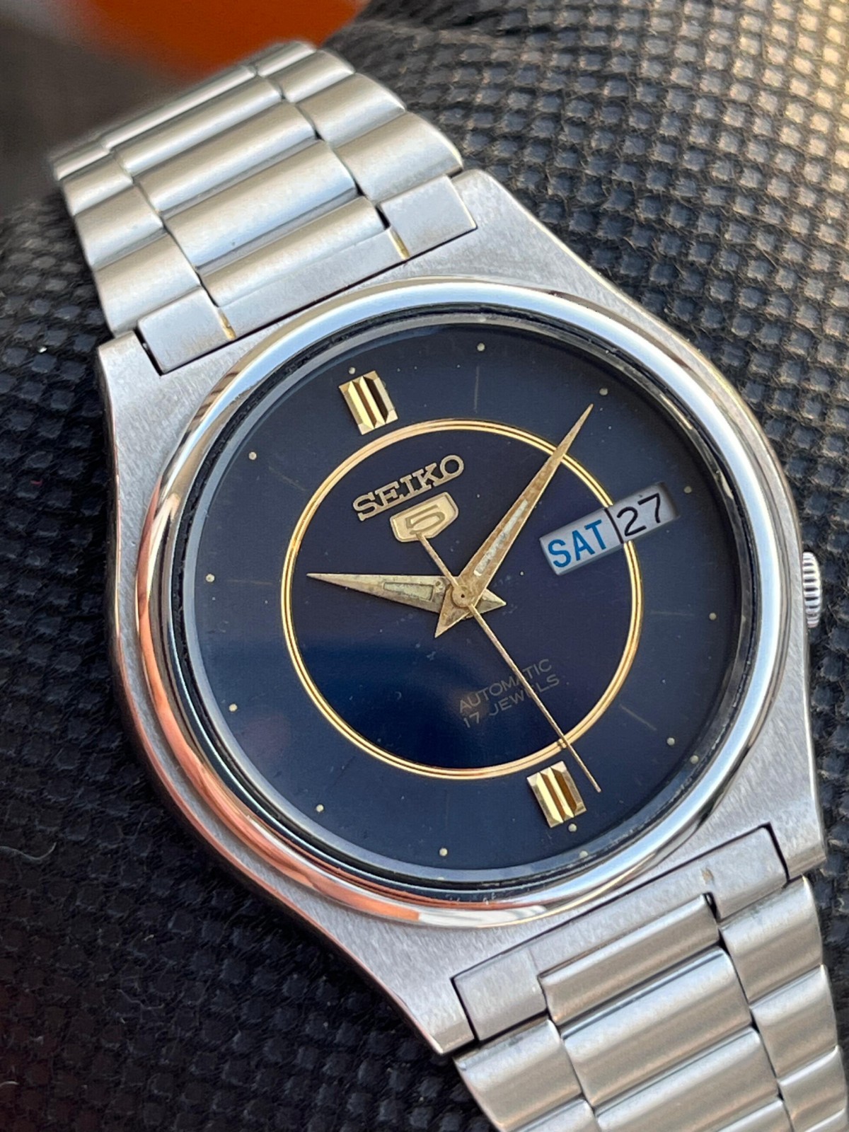Vintage Seiko 5 Automatic 7009 Midnight Blue Gold Circle Watch