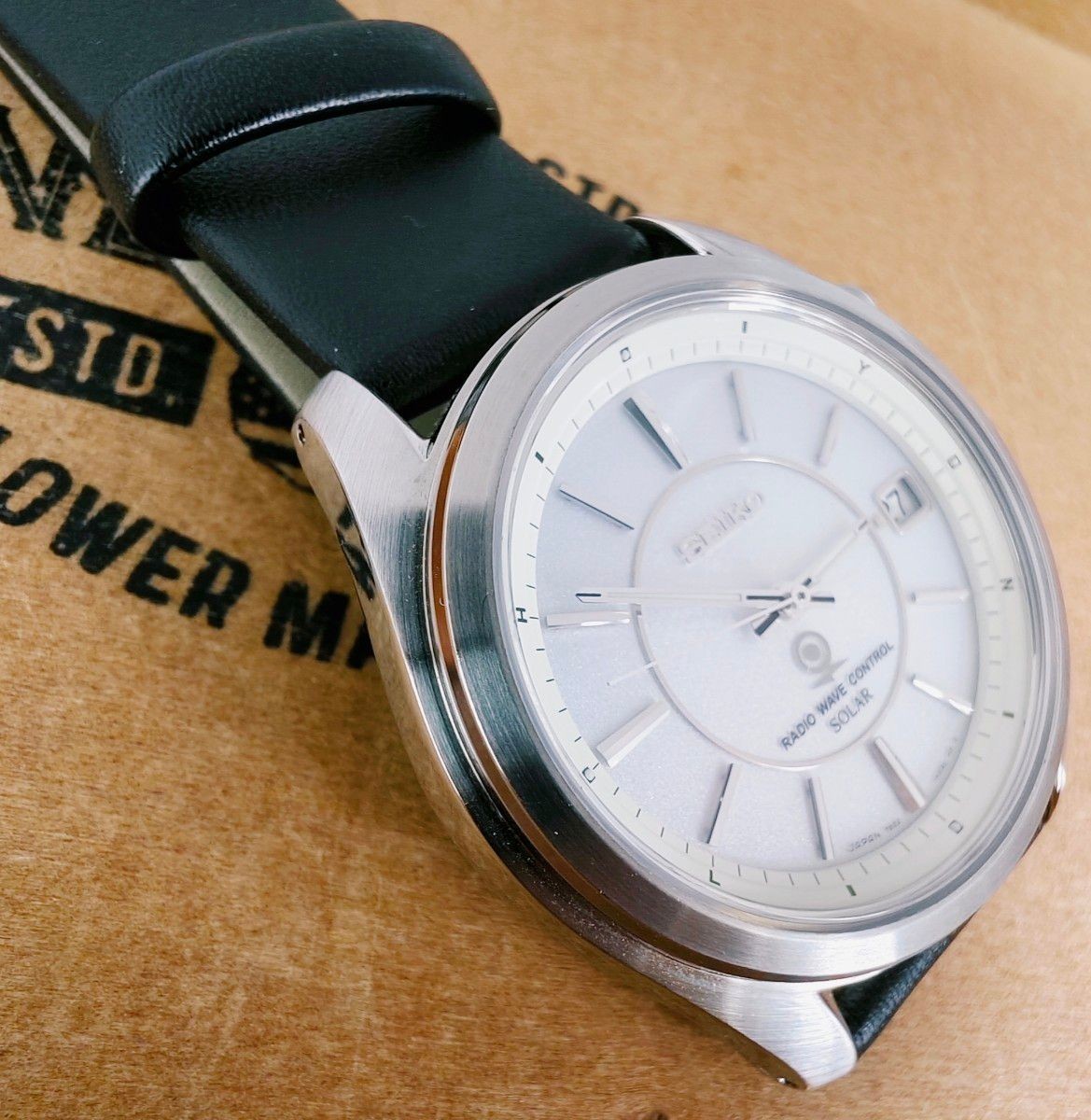 SEIKO 7B22 Men’s Solar Radio Watch White Dial Date Replacement Leather Band