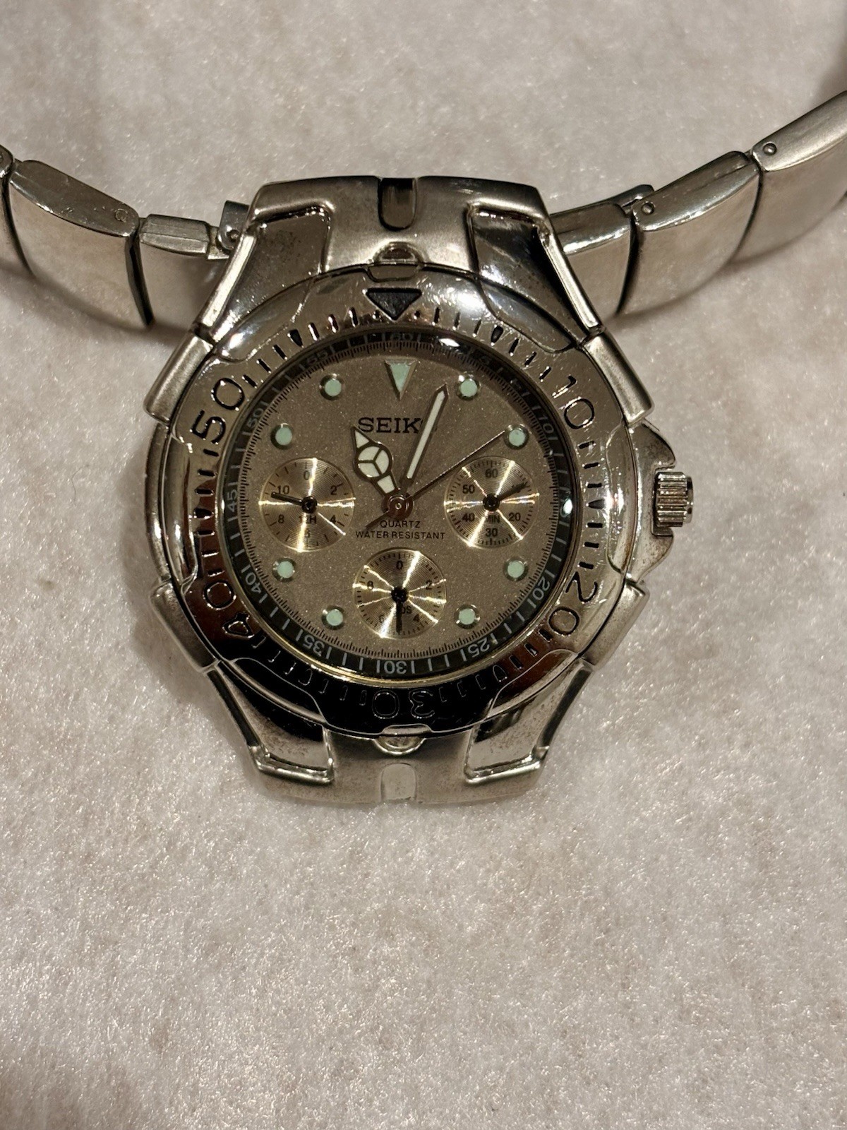 Seiko SE-560H Quartz Chronograph 200m Champagne Dial Steel Bracelet Watch