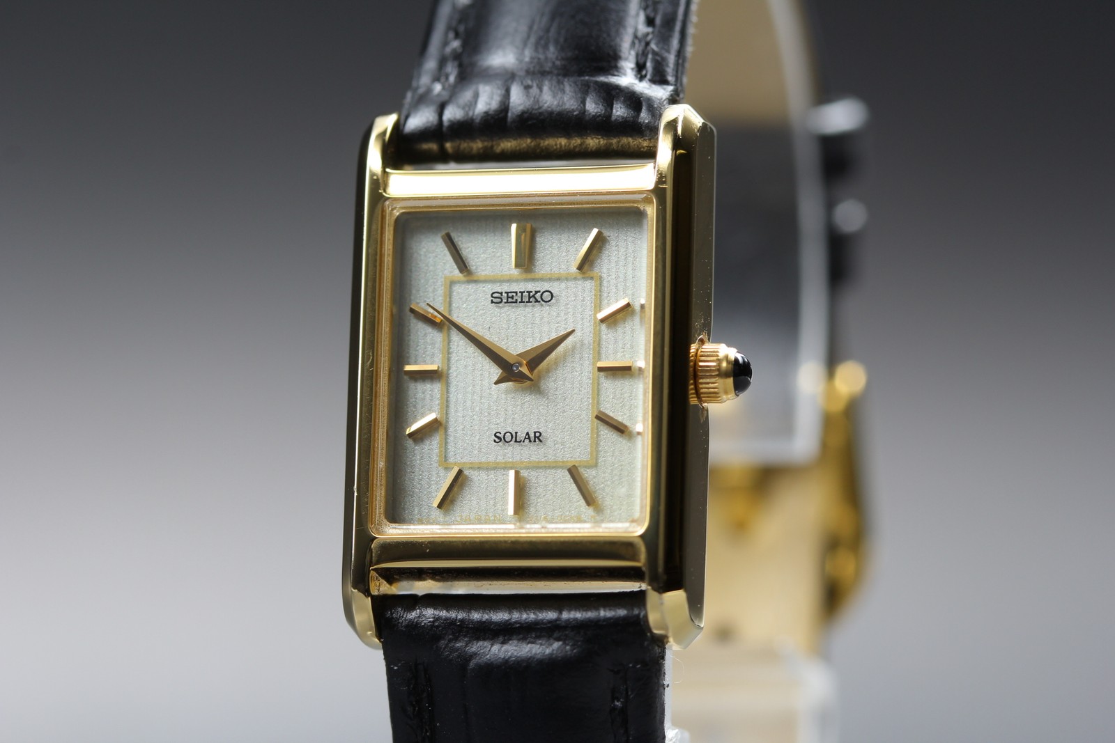 [Near MINT] SEIKO Soler Tank V115-0BD0 18mm Gold Dial Quartz Women’s Watch JAPAN