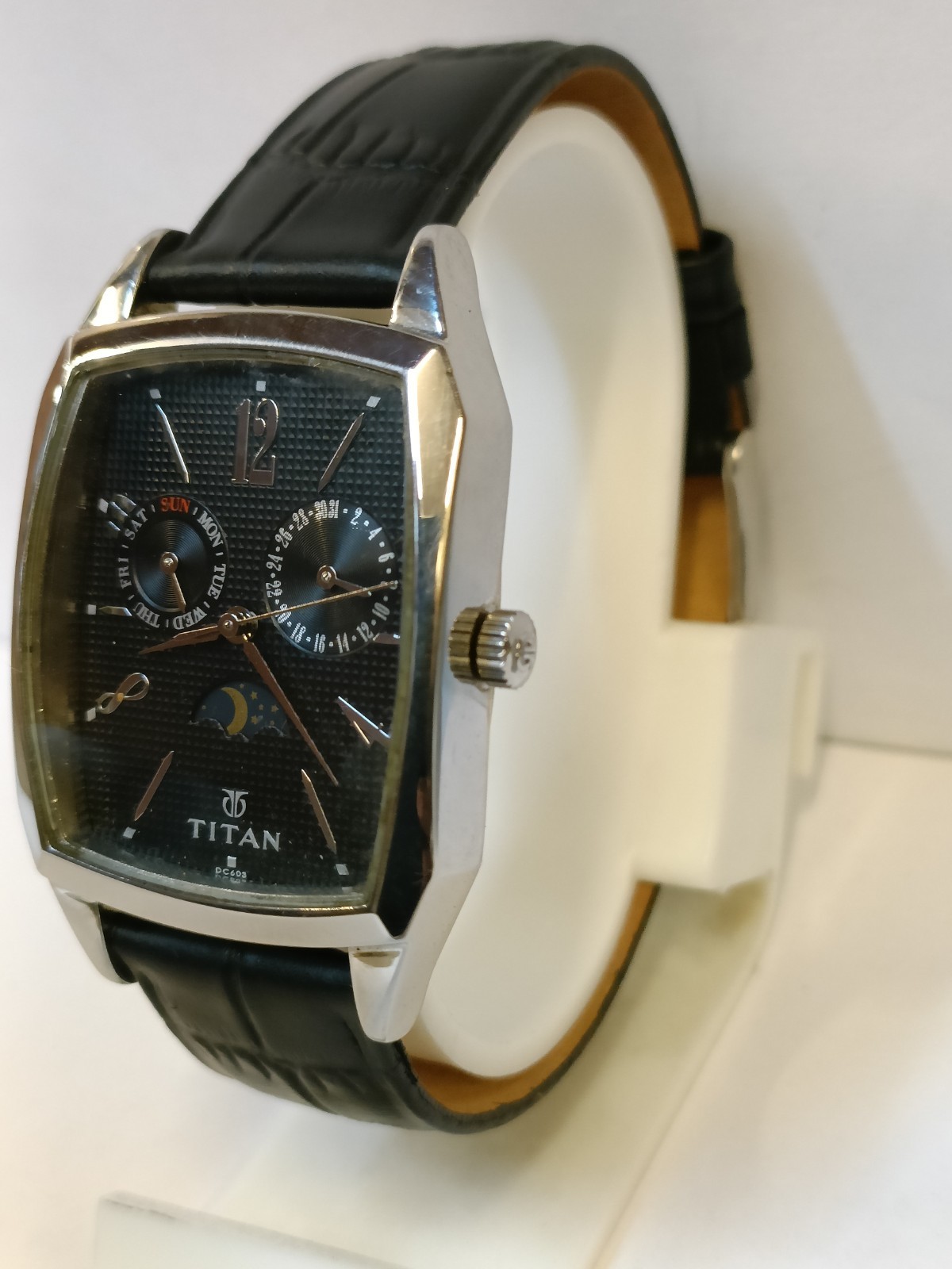 TITAN MULTIFUNCTION MOON-PHASE QUARTZ BLACK DIAL 1617SAB INDIA MEN’S WORKING