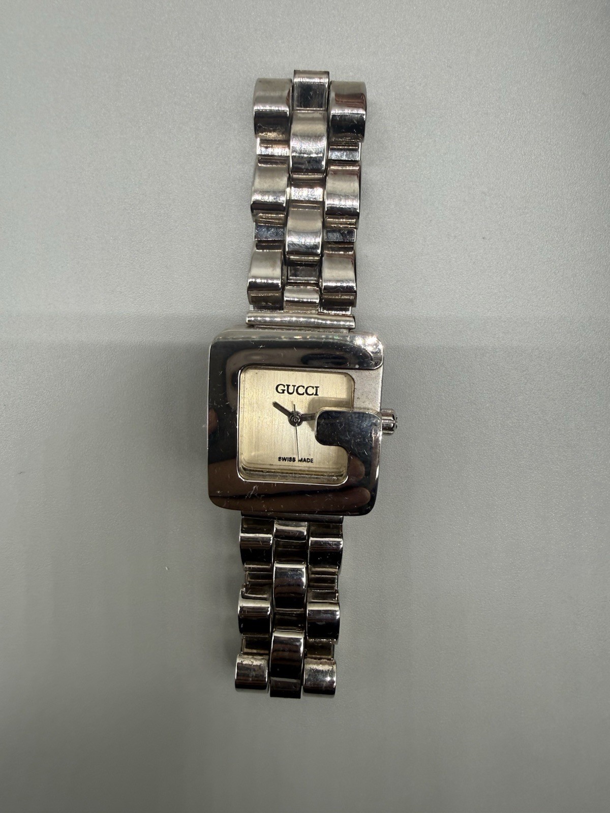 Gucci 3600L Guccissimo Watch – Stainless Steel “G” Bezel – Swiss Made – Running