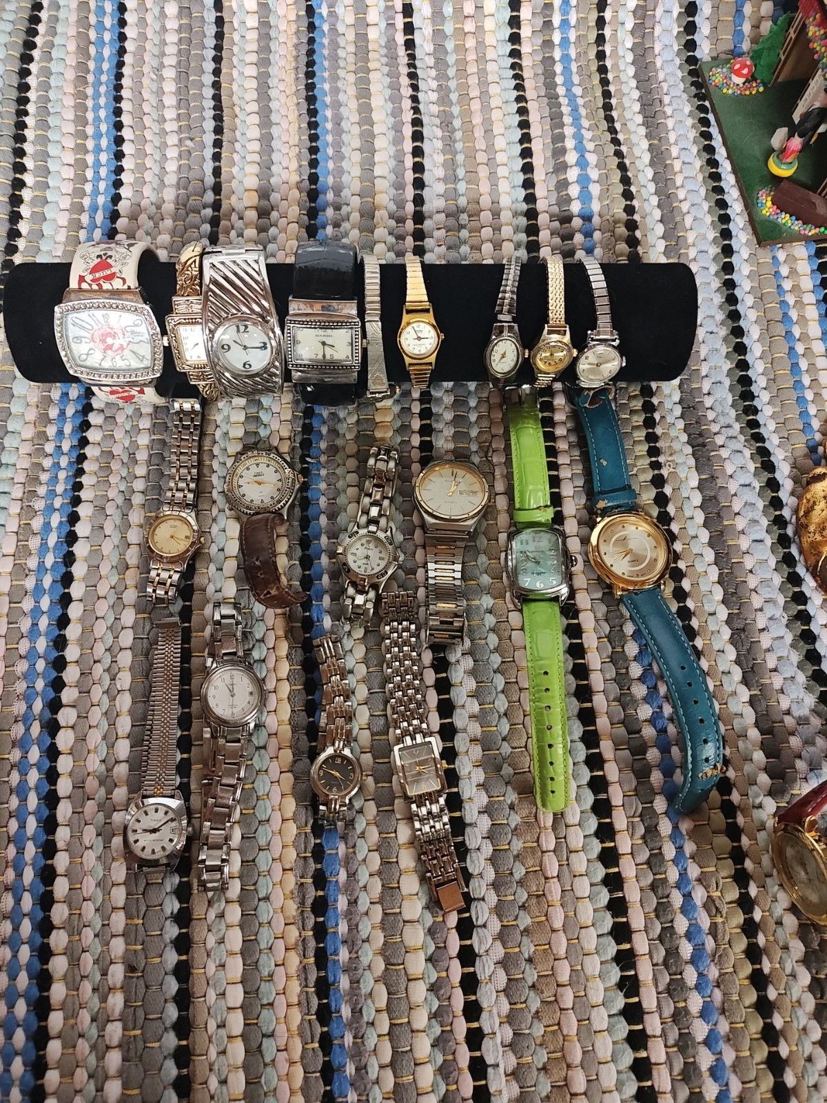 lot of 36 assorted Watches, all types, see pictures, Untested As Is