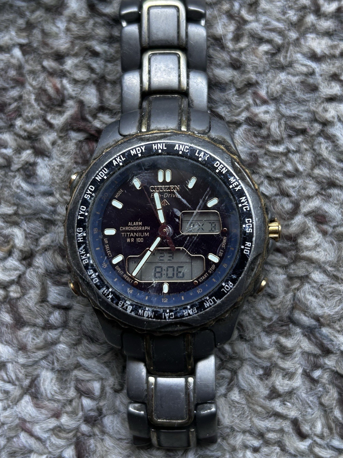 Citizen Eco-Drive World Time Titanium Analog/Digital READ DESC.