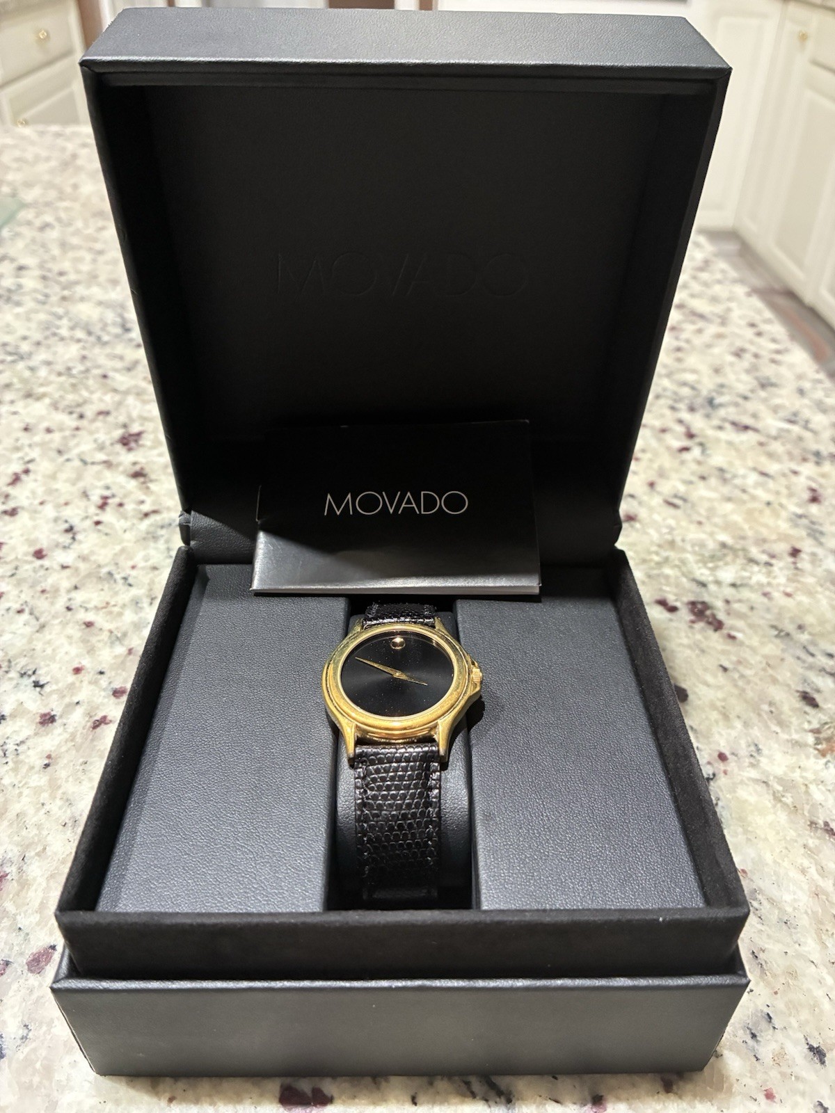 MOVADO MUSEUM CLASSIC