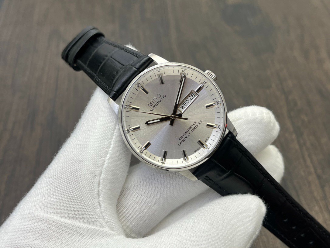 MIDO Commander II Chronometer Automatic Day Date 42mm Men’s Watch Leather Strap