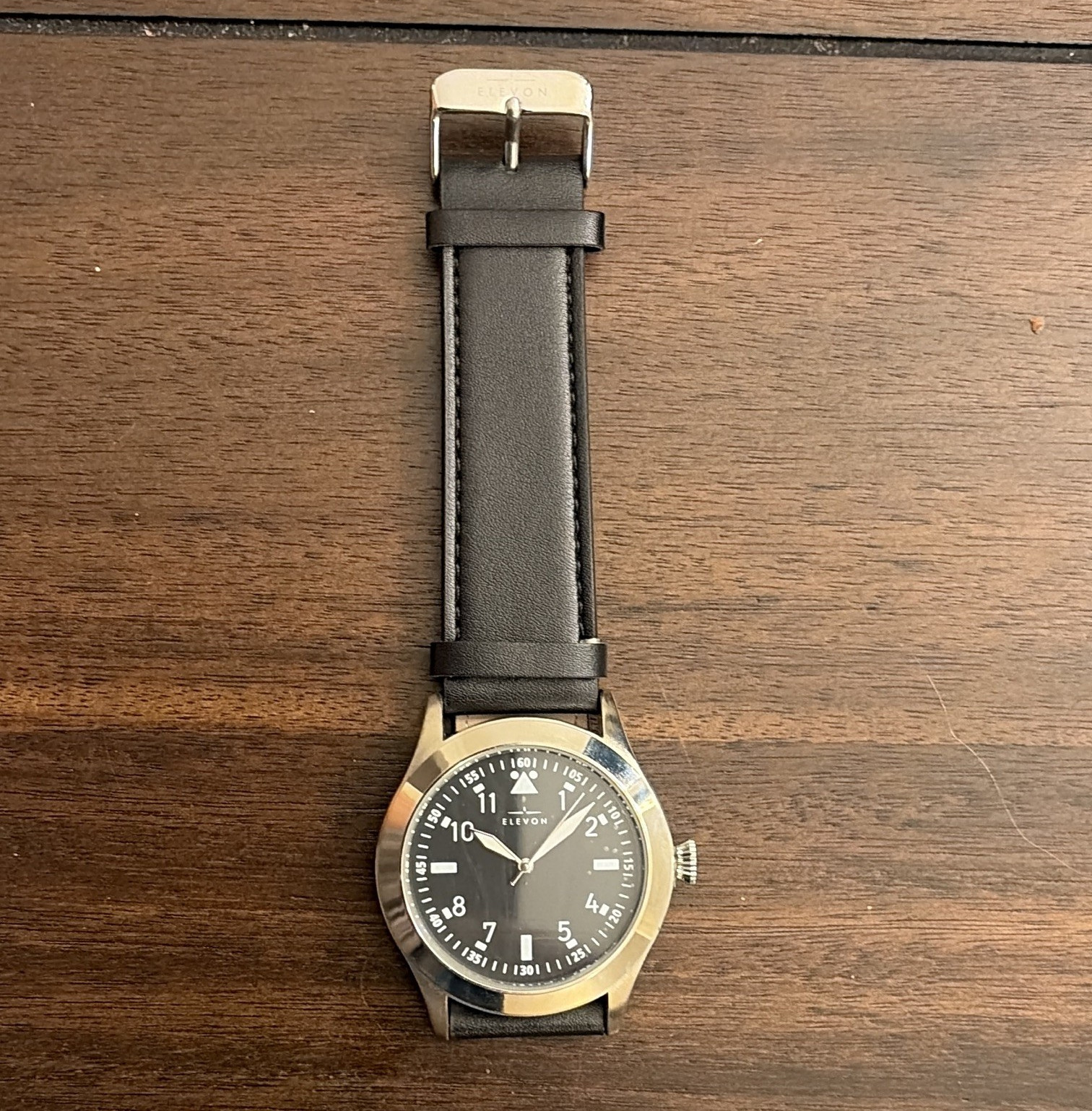 Elevon Men’s Quartz Wristwatch Gold SS Case Black Dial Leather Strap 42mm 3ATM