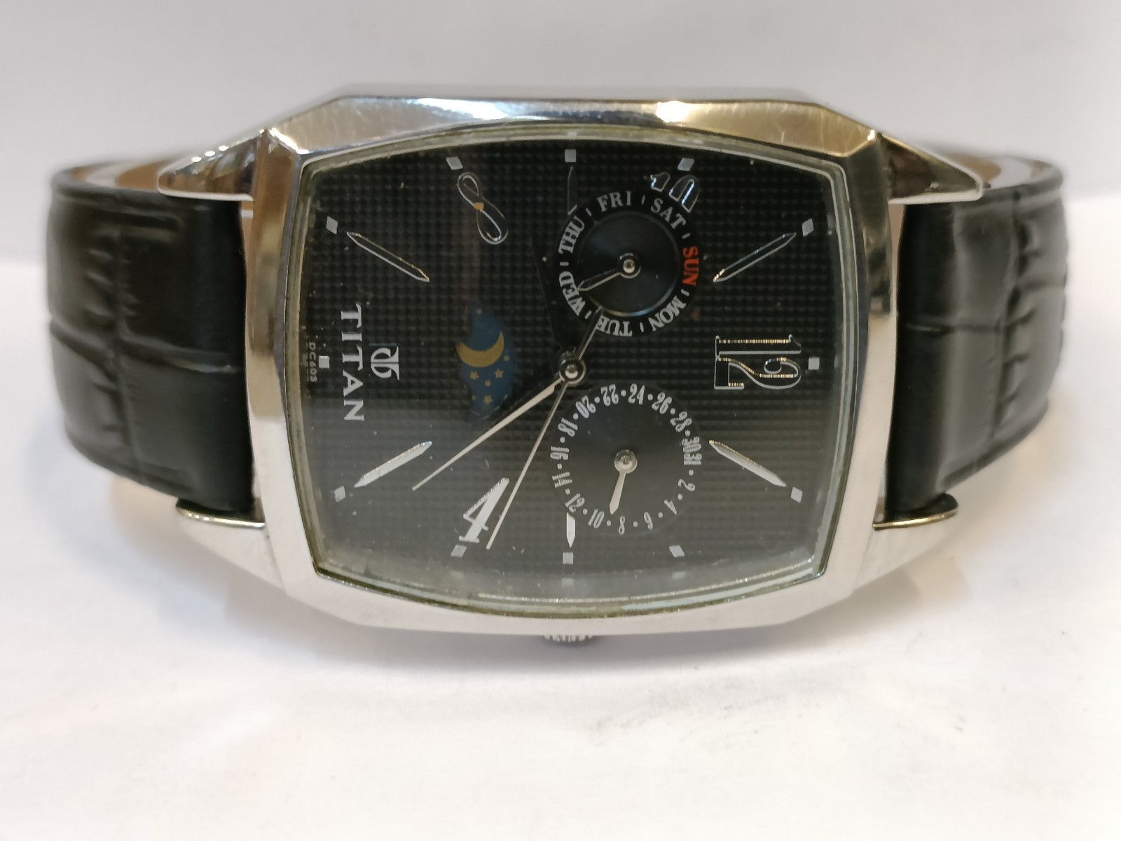 TITAN MULTIFUNCTION MOON-PHASE QUARTZ BLACK DIAL 1617SAB INDIA MEN’S WORKING