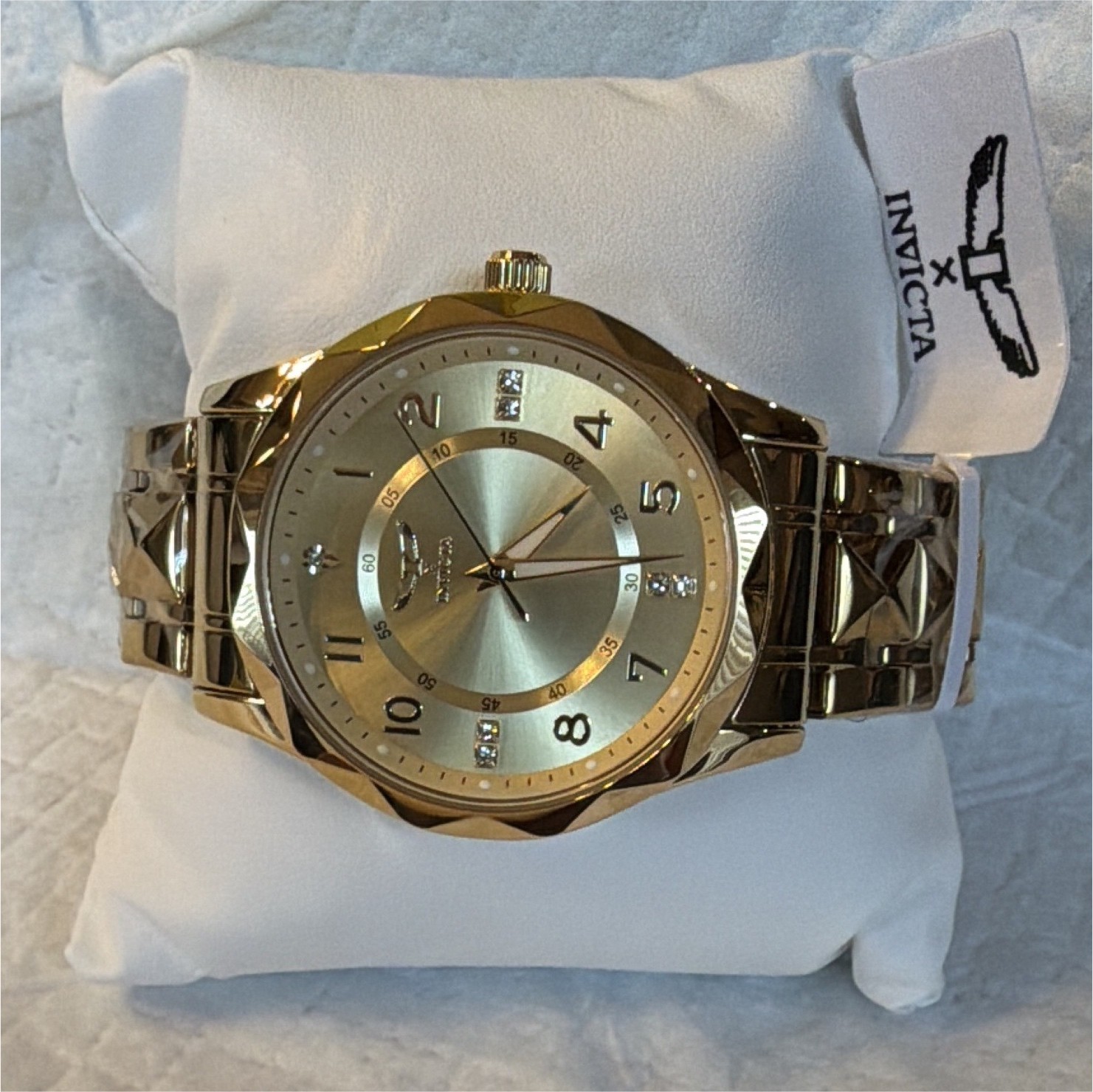 Invicta Angel 36-39.9mm Gold Sunburst Dial Quartz 30m Gold Bracelet Box