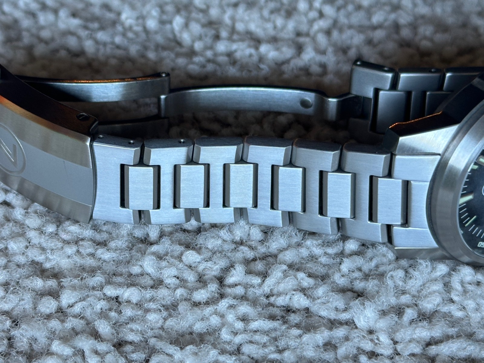 Zelos Aurora Moonphase Ti Eclipse Grey 39MM Titanium