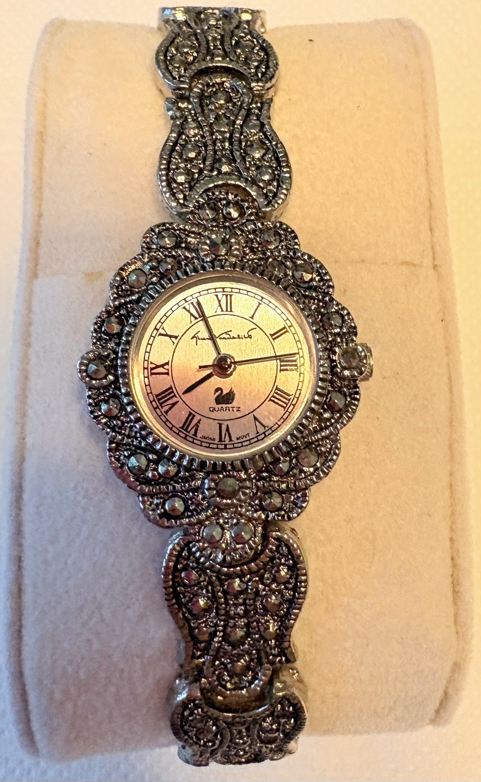 Vtg 80/90s Gloria Vanderbilt Marcasite Woman’s Watch Stainless Art Deco Bracelet