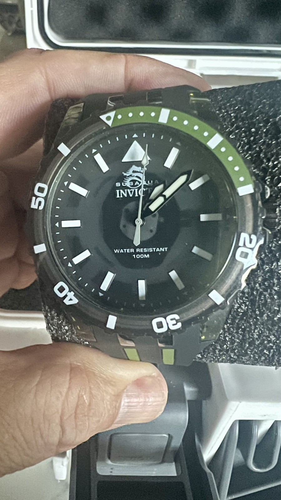 Invicta Subaqua Men’s Quartz Diver 100m Black Dial Black/Green Rubber Strap