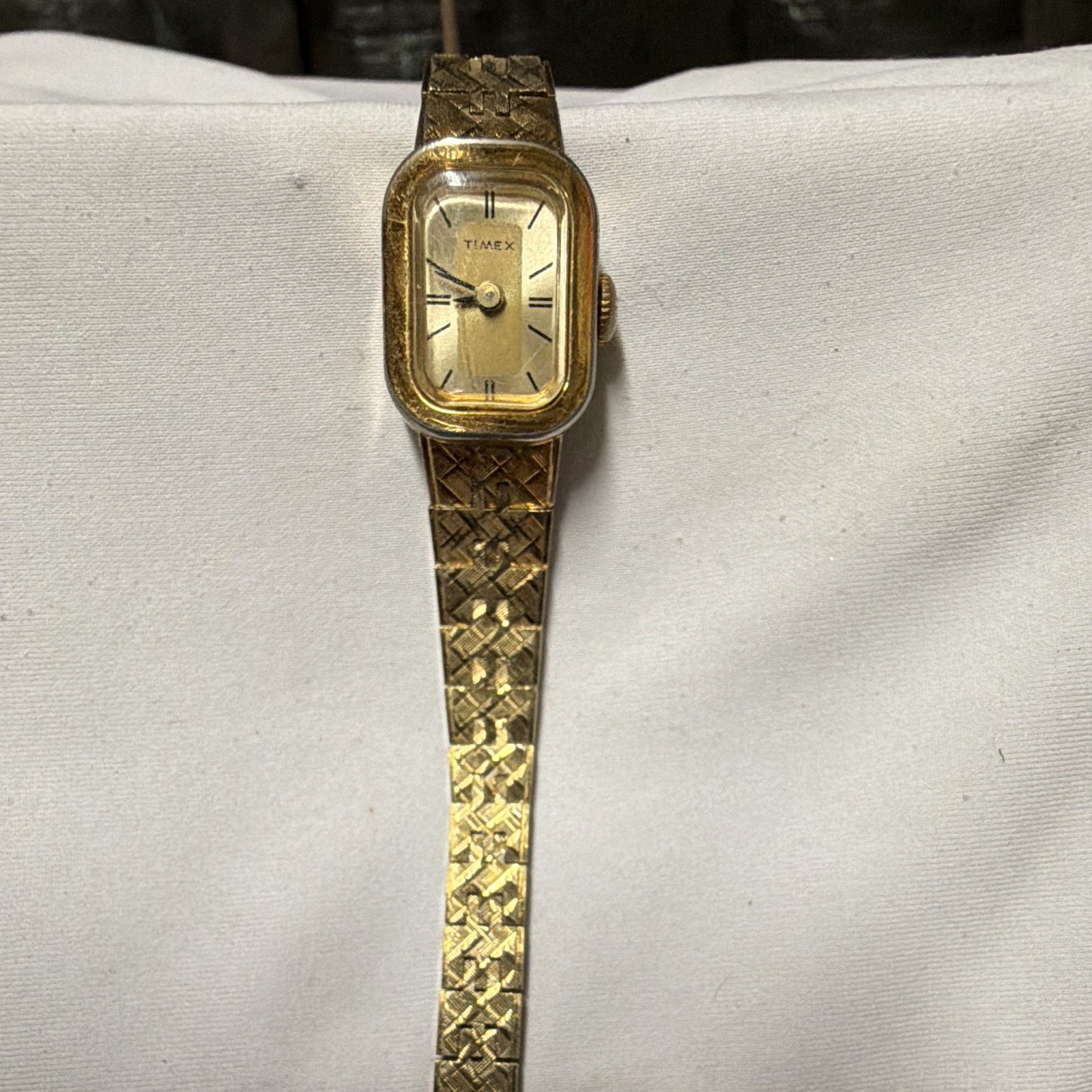 Vintage Timex Gold Tone Rectangular Hand Wind Women’s Watch Bracelet