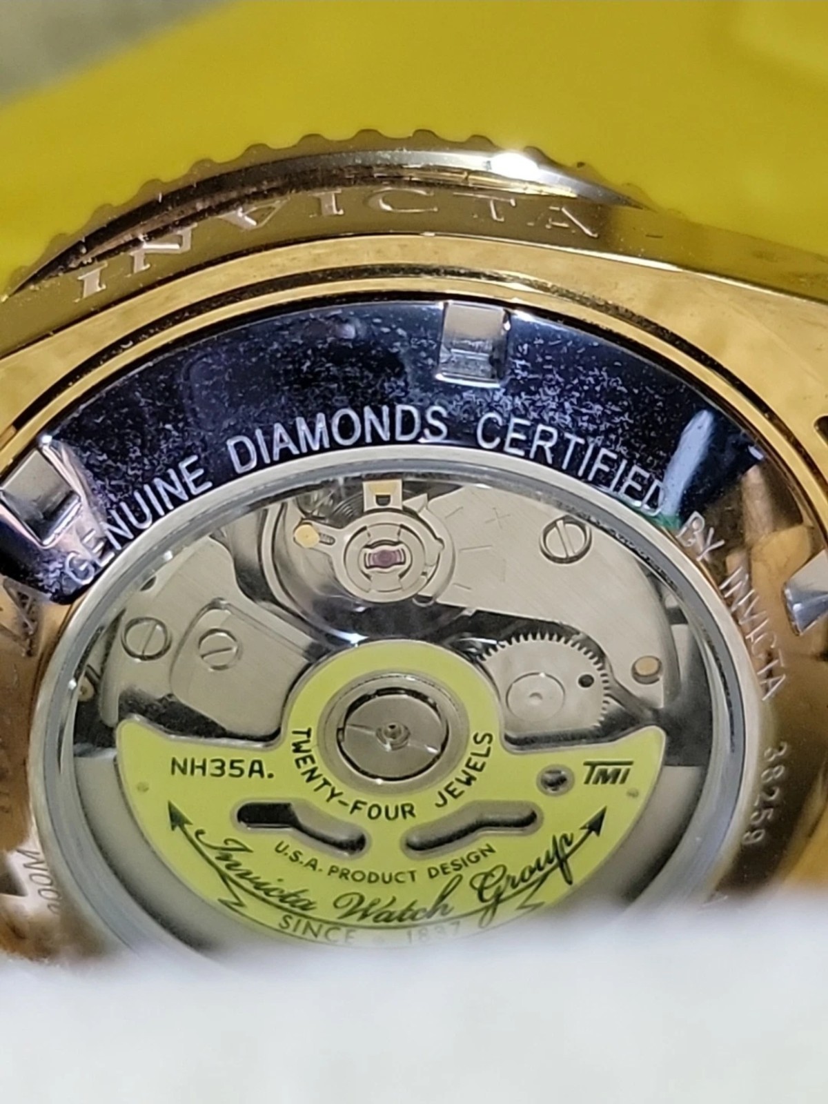 Invicta AUTOMATIC DIAMOND PRO DIVER! 40MM Model with 243 DIAMONDS 38259