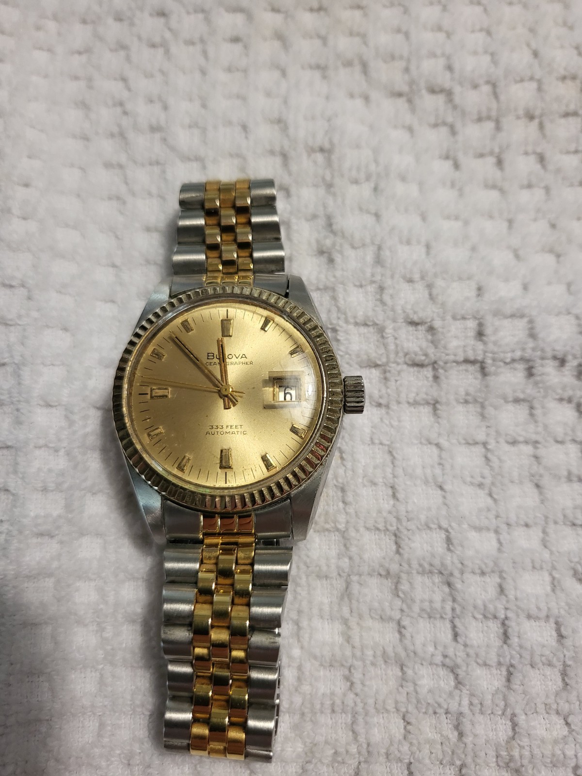 Bulova Oceanographer 333feet water resistant men’s watch