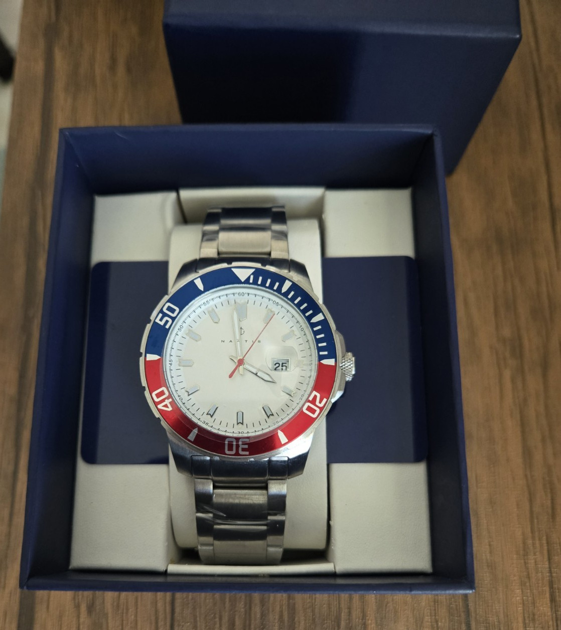 Nautis Admiralty Pro 200 4th of July /250 Blue Red Pepsi Bezel White Dial Quartz