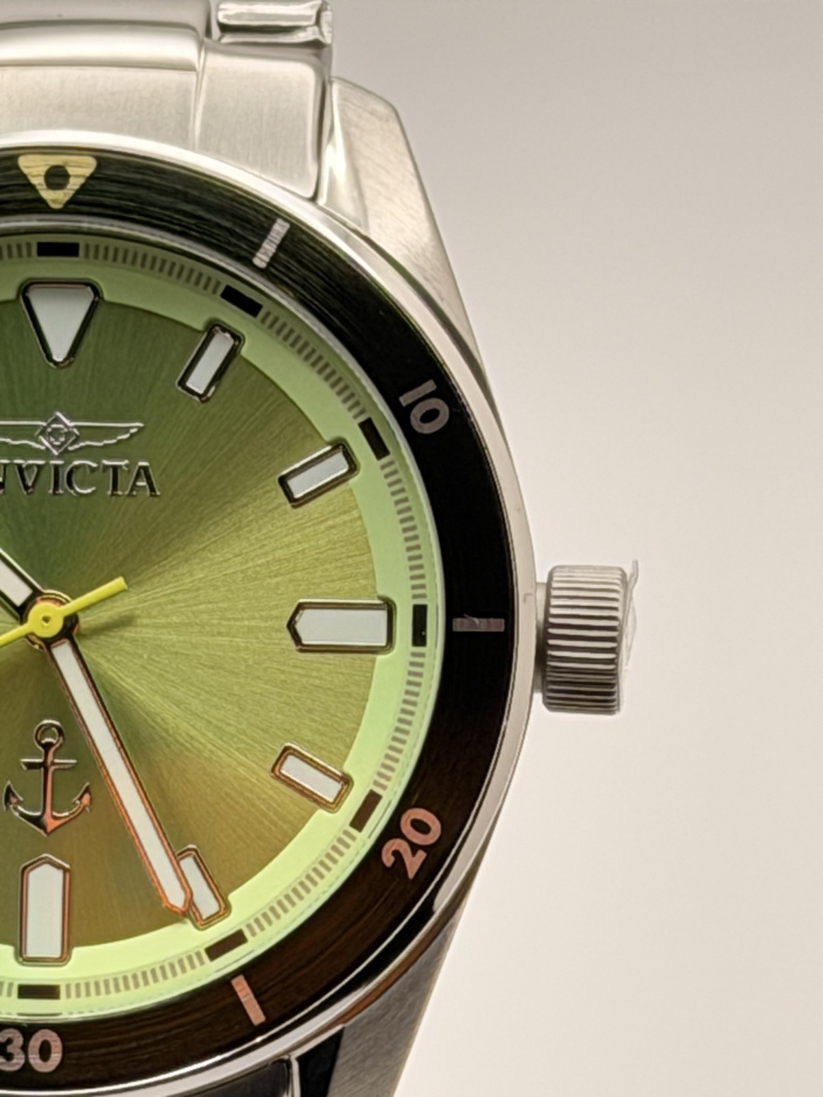 Invicta Ocean Voyage – Fresh Light Green Dial 39mm Steel Quartz Nautical Style