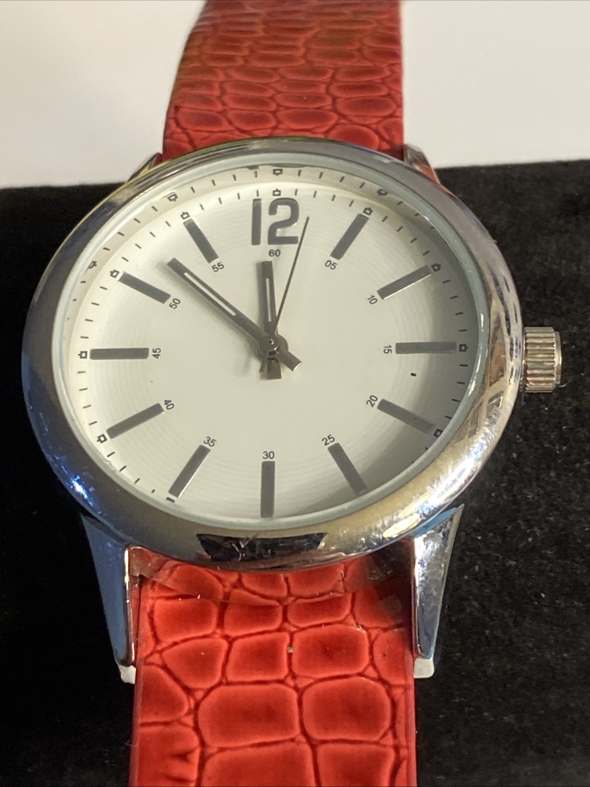 Women’s WATCH JAPAN MOVEMENT One Piece Band New Battery