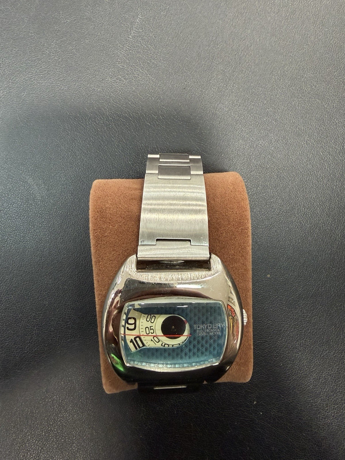 Rare TOKYO BAY “Electronvolt” Jump Hour Digital Model Watch Vintage Retro Quartz