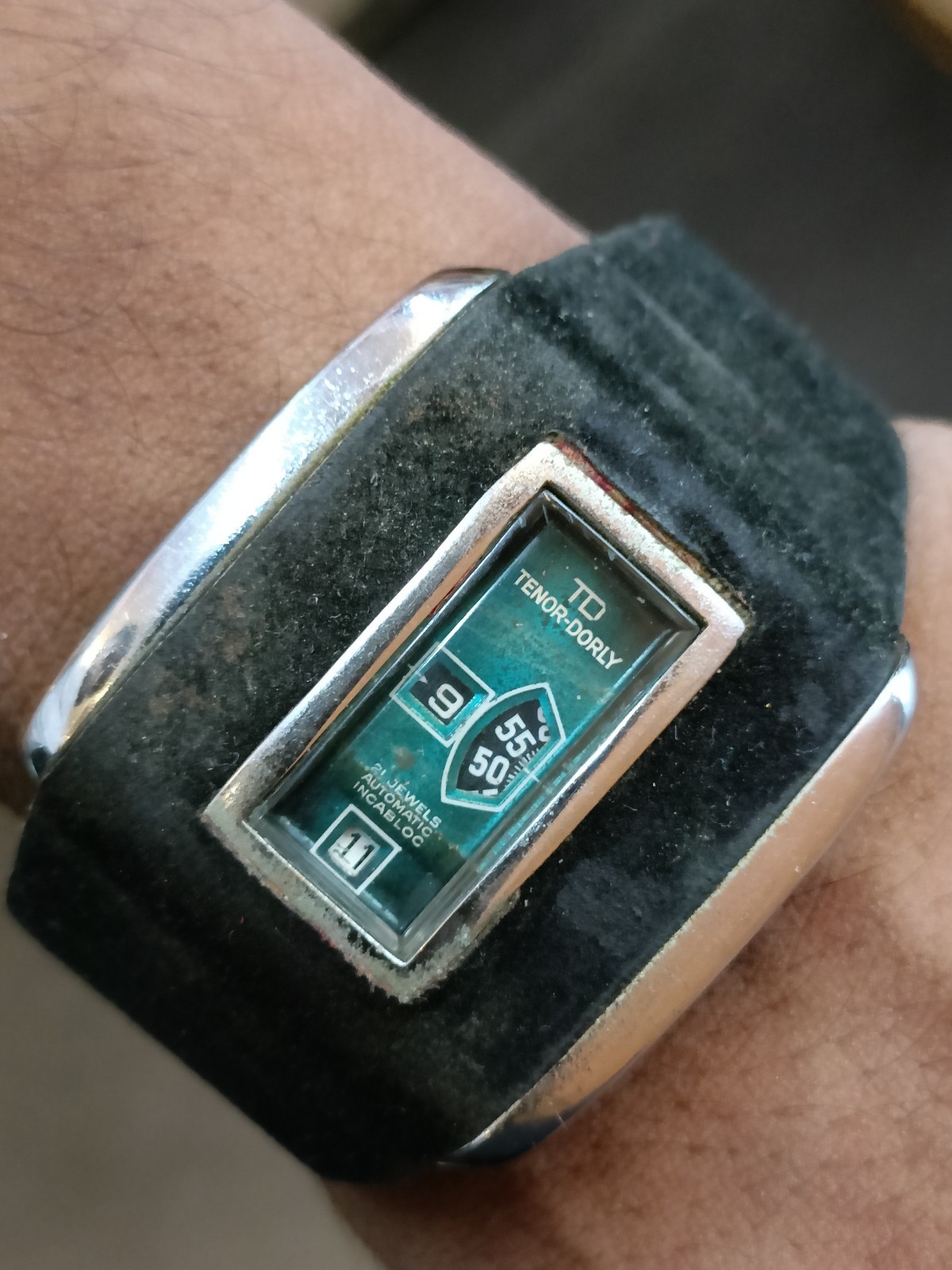 TENOR-DORLY DIGITAL JUMP HOURS AUTOMATIC PATINA GREEN DIAL SWISS MEN’S WORKING