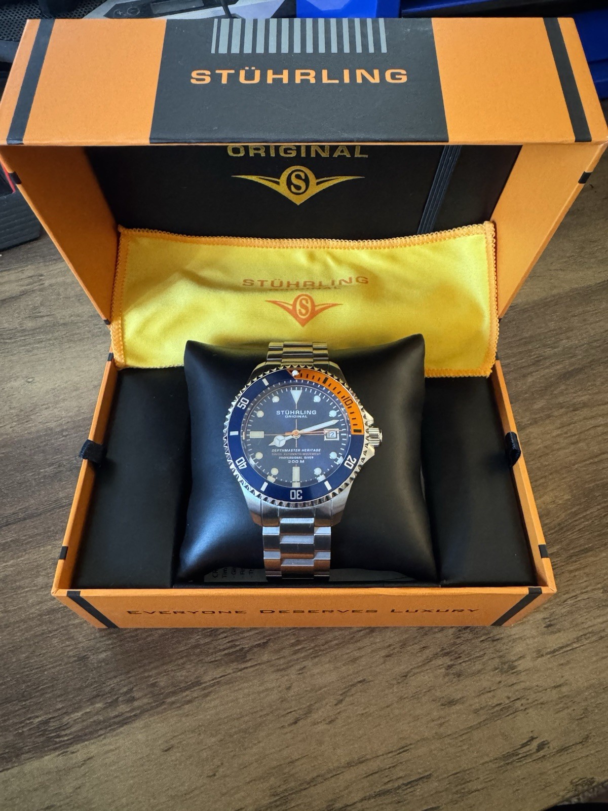 Stuhrling Depthmaster Heritage Automatic 200m Diver 40mm Blue/Orange Bezel