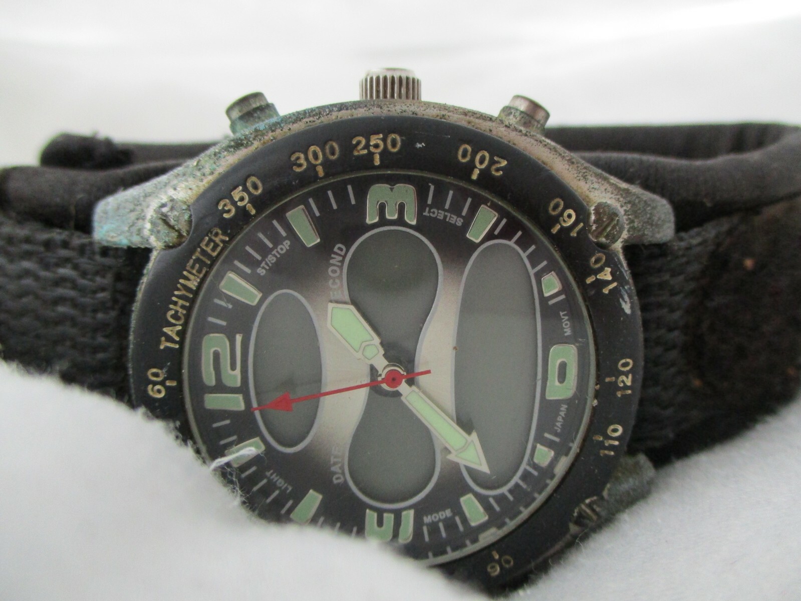 Analog Digital Watch Tachymeter Black Hook & Loop Band Round Face UNTESTED