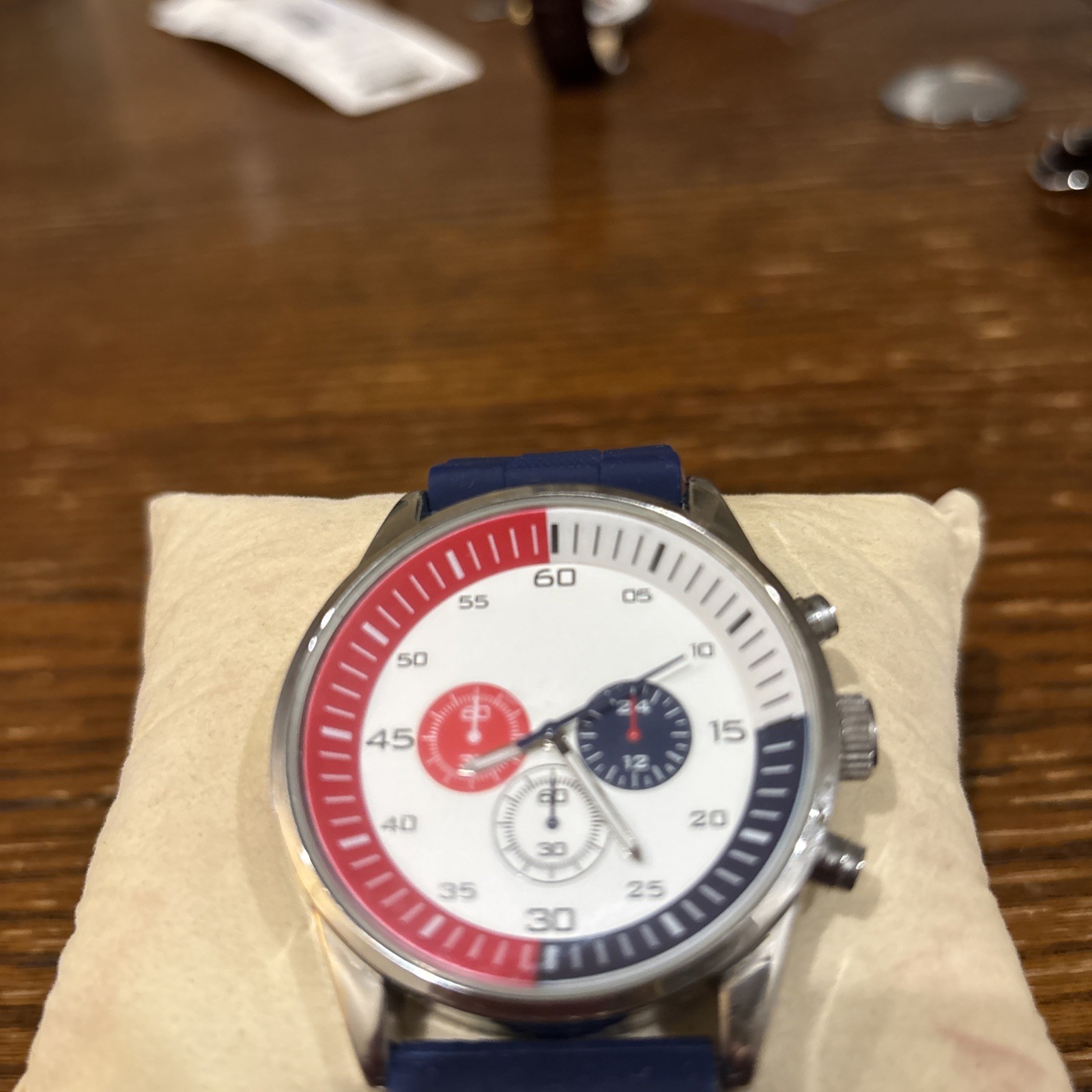 Men’s Chronograph Wristwatch Blue Rubber Strap Red White Blue Dial Analog