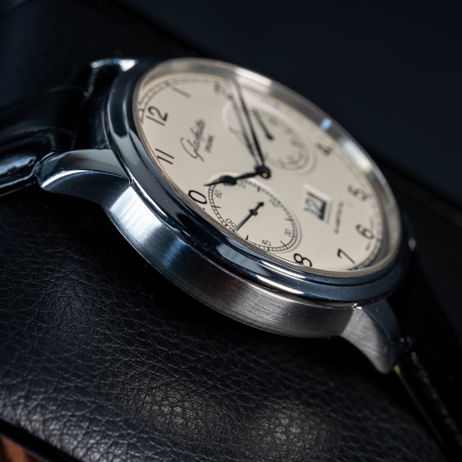 Glashütte Original Senator Observer 44mm Silver Dial 100-14-05-02-04 Complete