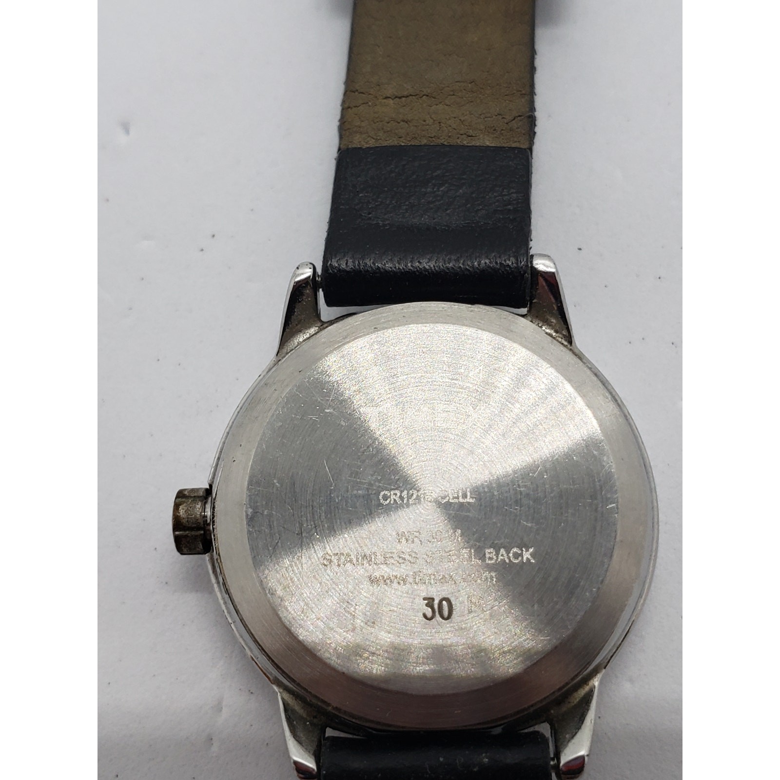Timex, Men’s classic style. Large face. Water resistant. CR1216CELL