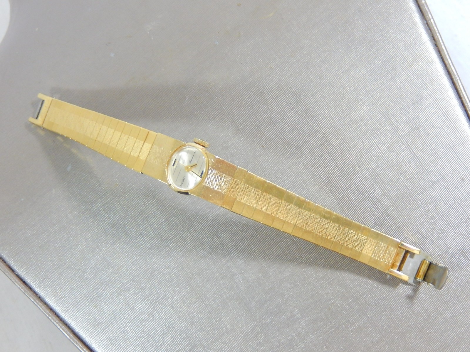 VINTAGE SEIKO MINT CONDITION “RAINBOW” LADIES 18KGF GOLD WATCH # 1104-7020