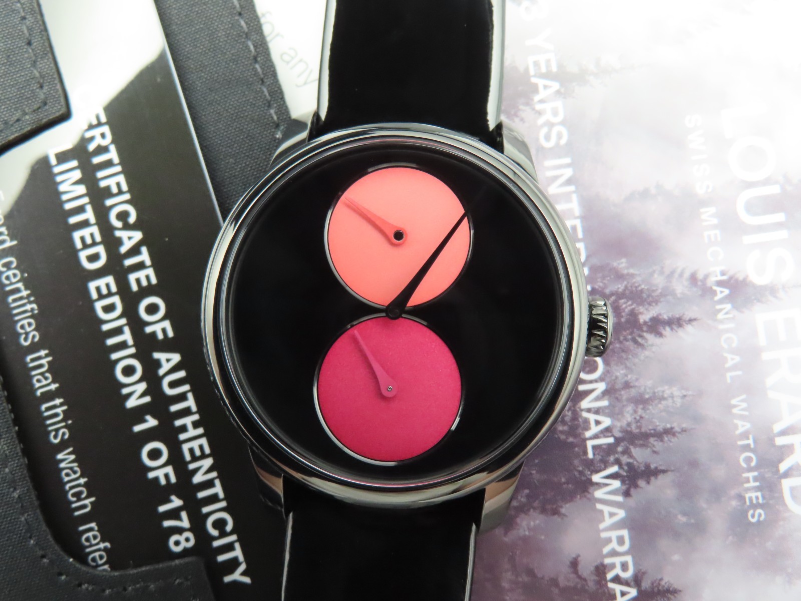 Louis Erard x Sylvie Fleury Le Régulateur “Palette of Shadows” 85238NN42 39mm