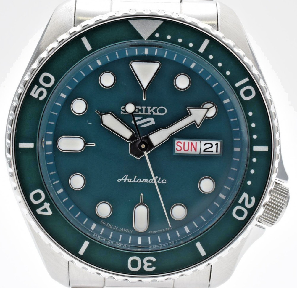 【NEAR MINT】SEIKO 5 Sports 4R36-07G0 AT Green Men’s Watch From JAPAN