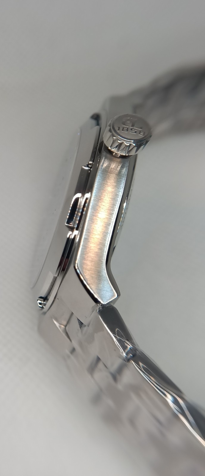 Over Seas Conquest Integrated Bracelet Automatic Sapphire Stainless Steel 50mWR