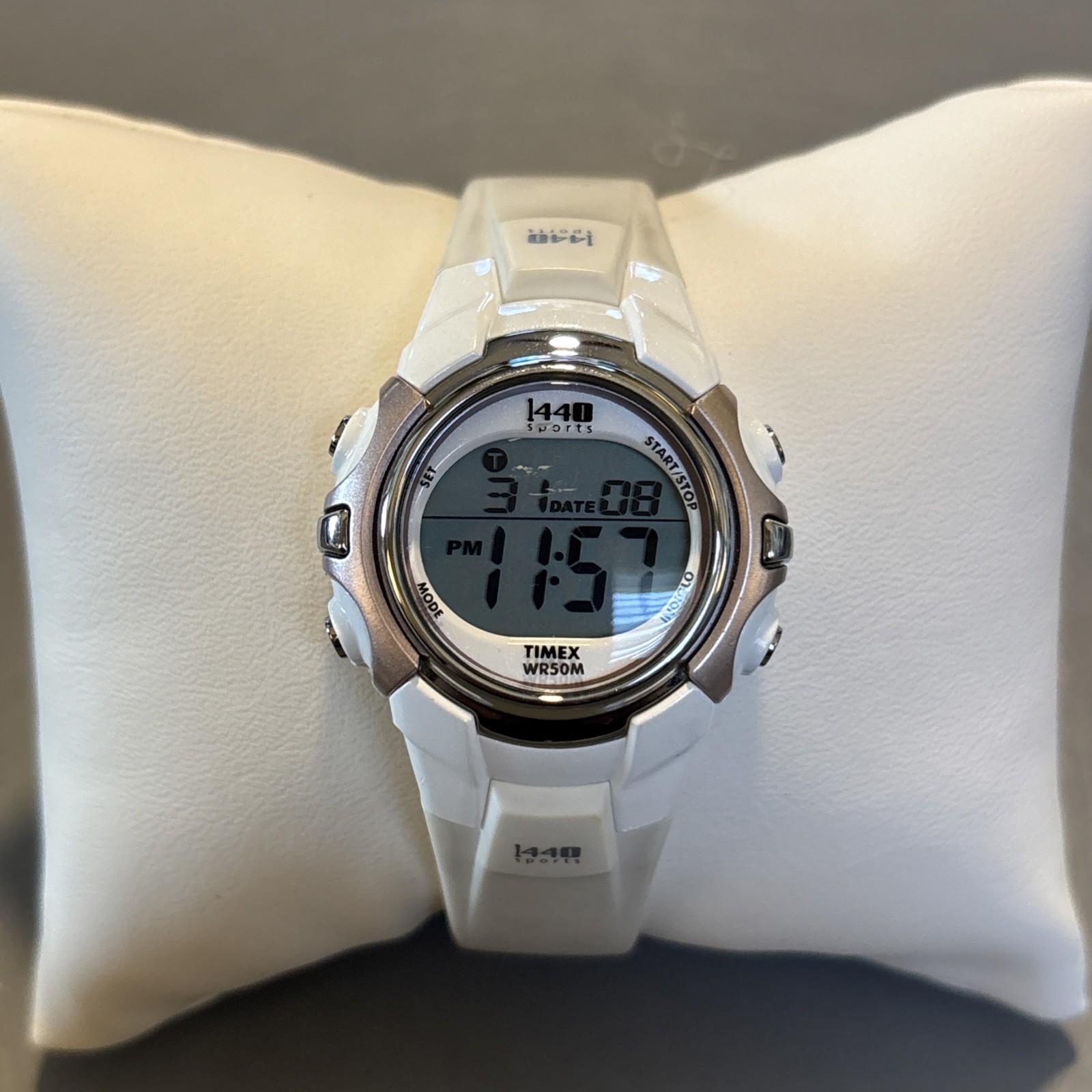 TIMEX 1440 Sports Digital Watch T5G881 White Gray Silver WR 50m Alarm – Works!
