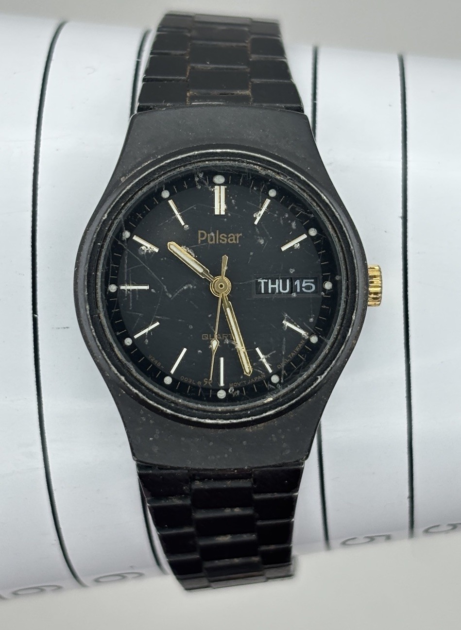 Vtg Pulsar Day Date Watch Black Dial Black Metal Band V248-0030 #2.18
