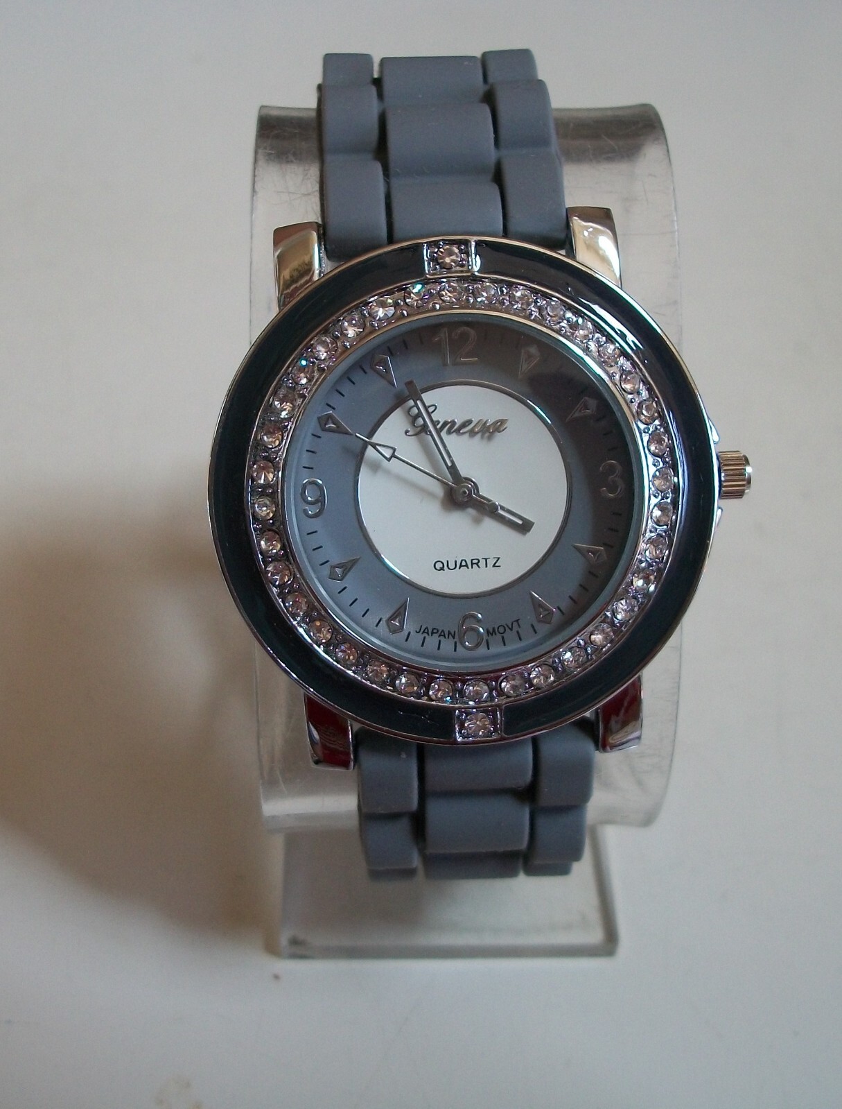Women’s Fashion Gray Orange Yellow Pink Brown White Silicone Band Stone Watch