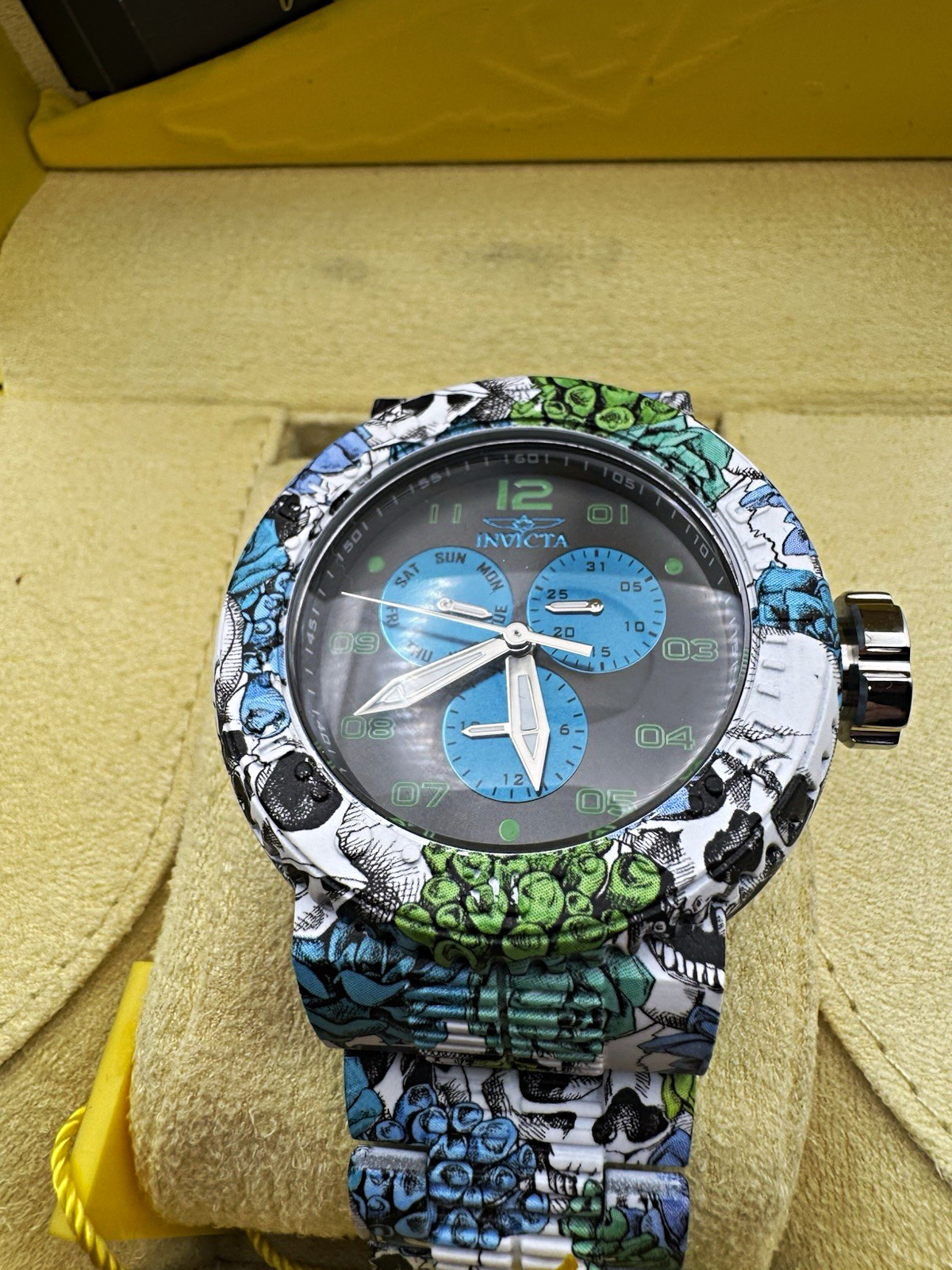 Invicta Quartz (50213) Skull Black/Blue Dial Multicolor with 52mm case