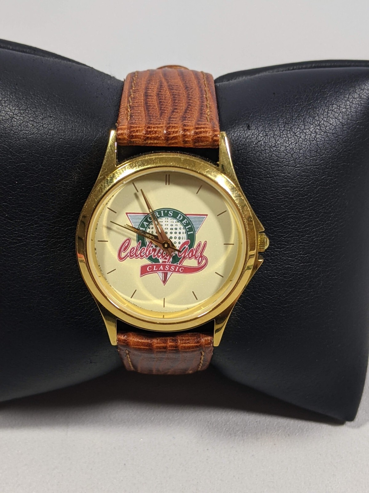 Macri’s Deli Celebrity Golf Classic Round Gold Tone Case 33 mm Leather Bnd Watch